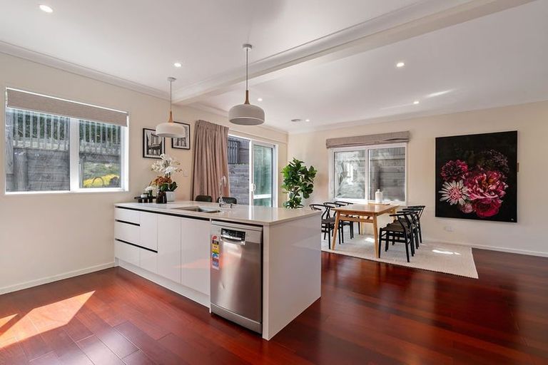 Photo of property in 3 Makara Road, Karori, Wellington, 6012