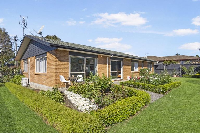 Photo of property in 47 Crawford Avenue, Mangere Bridge, Auckland, 2022