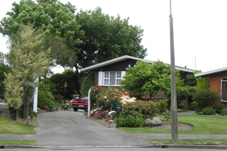 Photo of property in 11a Swithland Place, Avonhead, Christchurch, 8042