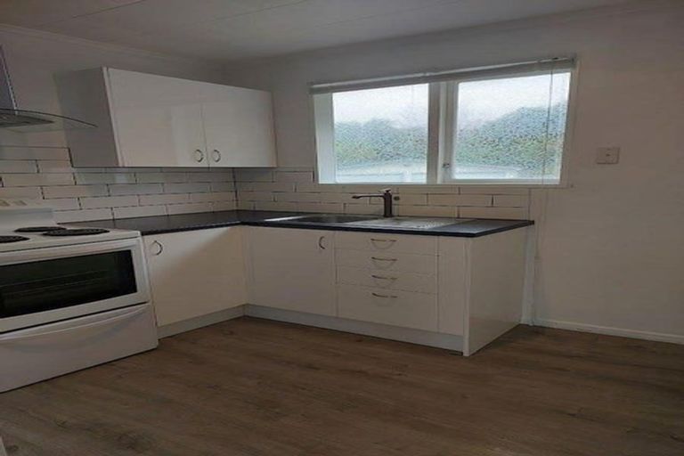 Photo of property in 5a Christchurch Crescent, Kelson, Lower Hutt, 5010