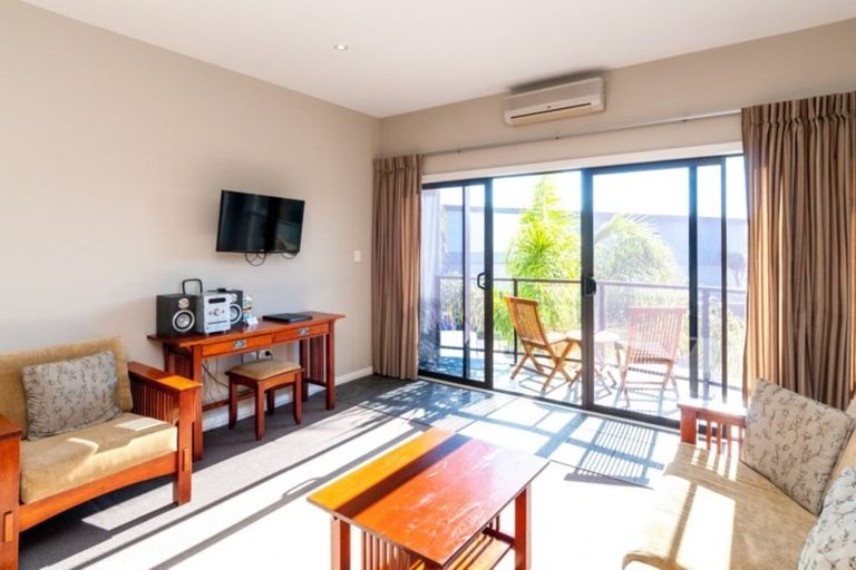 Photo of property in 222/2 Reads Quay, Gisborne, 4010