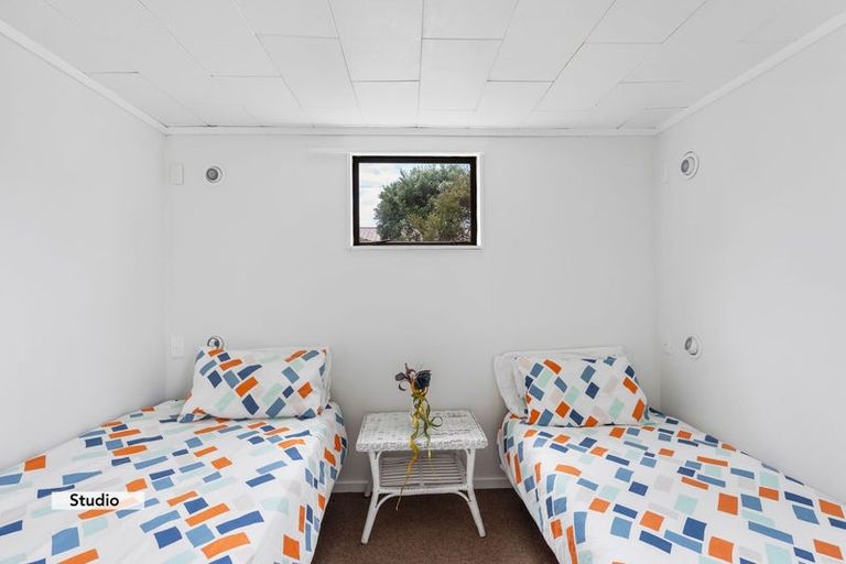 Photo of property in 13 Atua Street, Waikanae Beach, Waikanae, 5036