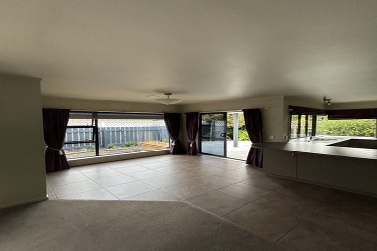 Photo of property in 126a Winchester Street, Levin, 5510