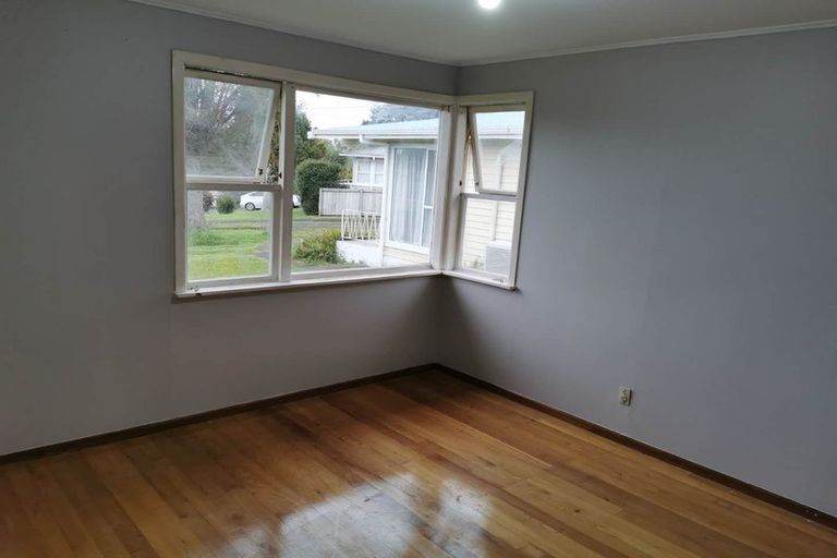 Photo of property in 12 Rondorlyn Place, Manurewa, Auckland, 2102