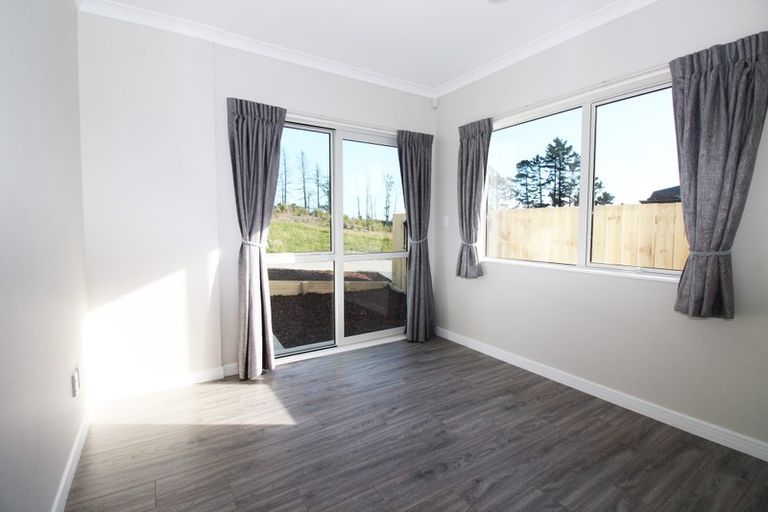 Photo of property in 80 Jeroboam Loop, Kumeu, 0810
