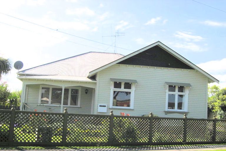 Photo of property in 16 Balgownie Avenue, Gonville, Whanganui, 4501