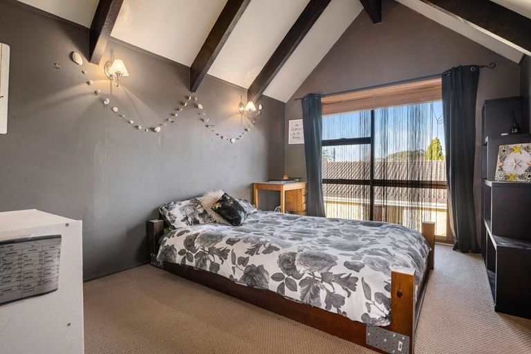 Photo of property in 10 Urquhart Place, Fairy Springs, Rotorua, 3015