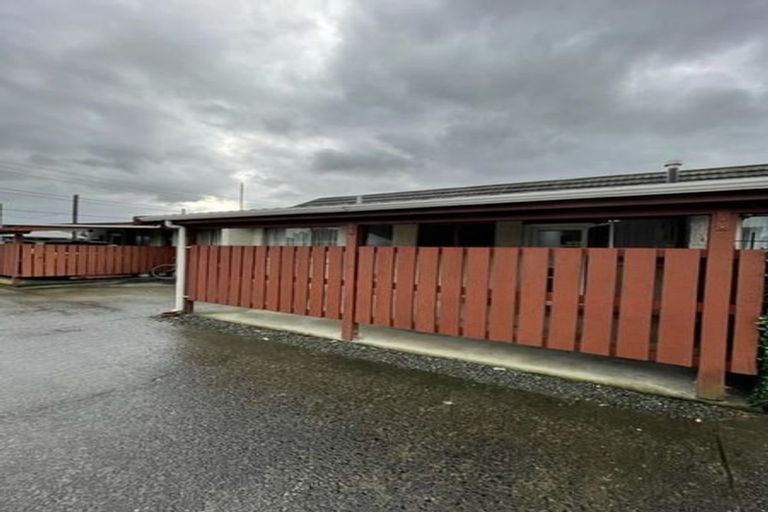 Photo of property in 2/30 Whitley Avenue, Ebdentown, Upper Hutt, 5018