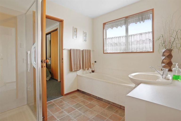 Photo of property in 16 Bella Rosa Drive, Hei Hei, Christchurch, 8042