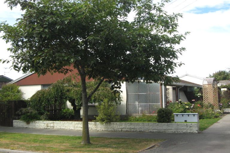 Photo of property in 1/12 Oxley Avenue, St Albans, Christchurch, 8014