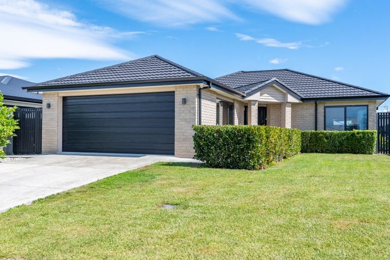 Photo of property in 7 Ruakituri Place, Te Awa, Napier, 4110