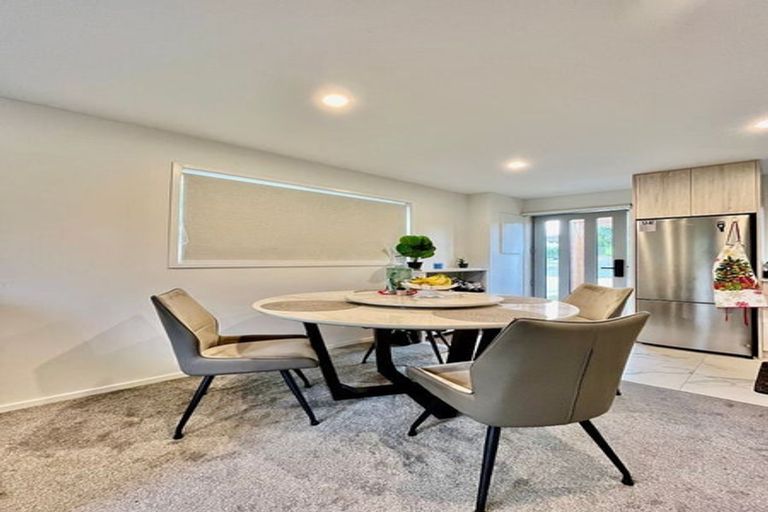 Photo of property in 1/42 Kaikoura Street, Henderson, Auckland, 0612