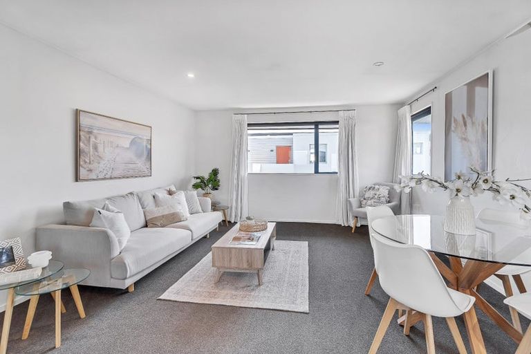 Photo of property in 12/22 Springfield Road, St Albans, Christchurch, 8014