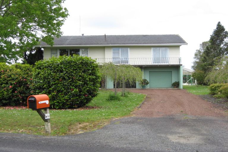 Photo of property in 58 Koraha Road, Kumeu, 0892