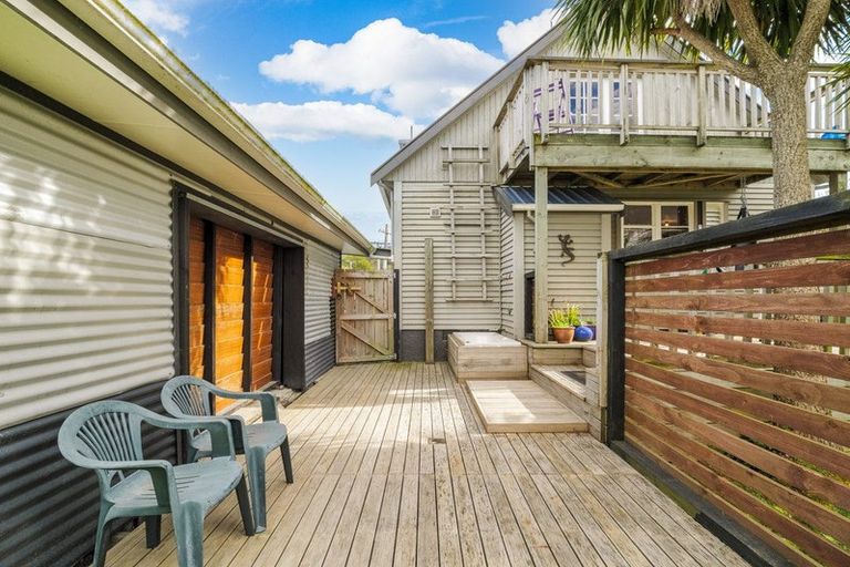 Photo of property in 28 Freyberg Avenue, Sawyers Bay, Port Chalmers, 9023