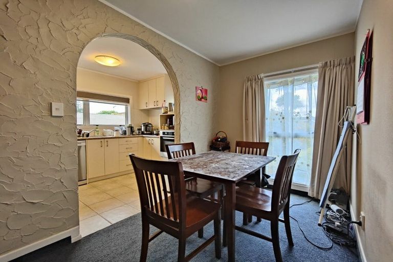 Photo of property in 1/12 Booker Place, Weymouth, Auckland, 2103