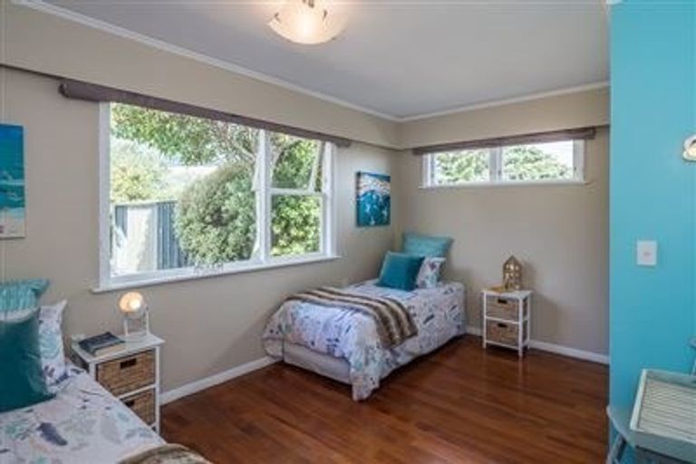 Photo of property in 12 Hillcrest Road, Raumati South, Paraparaumu, 5032