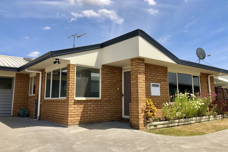 Photo of property in 2/262 Bank Street, Te Awamutu, 3800