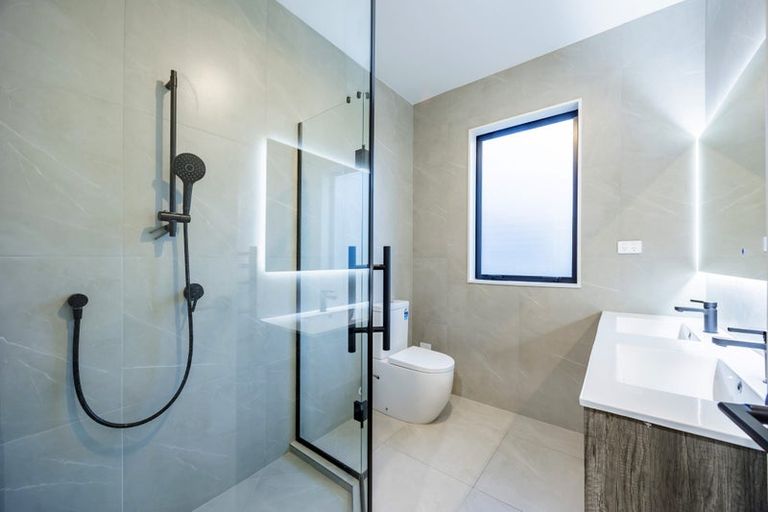 Photo of property in 5 Cutfield Lane, Kumeu, 0810