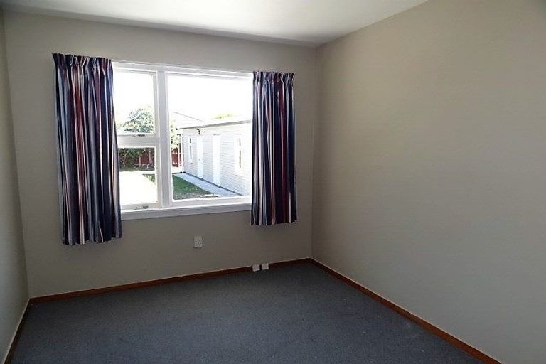 Photo of property in 54 Bickerton Street, Wainoni, Christchurch, 8061