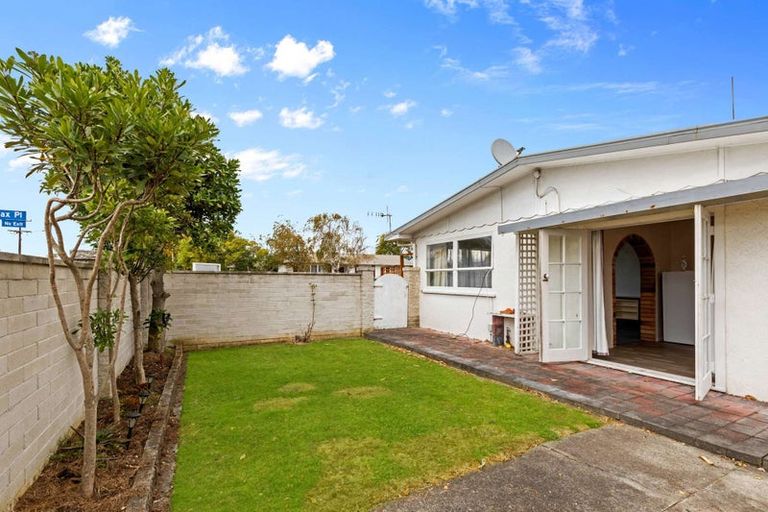 Photo of property in 11 Ajax Place, Highbury, Palmerston North, 4412