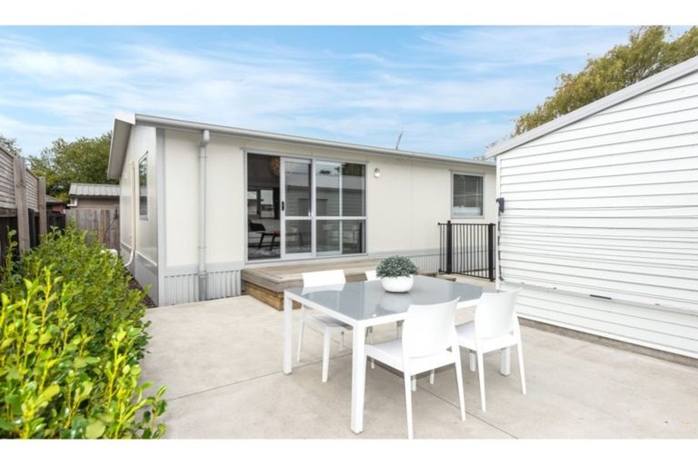 Photo of property in 652b Barbadoes Street, Edgeware, Christchurch, 8013