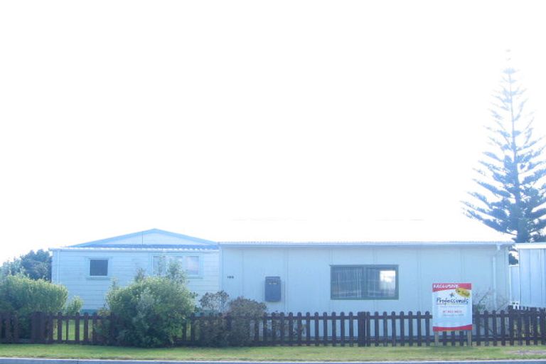 Photo of property in 195 Seaforth Road, Waihi Beach, 3611