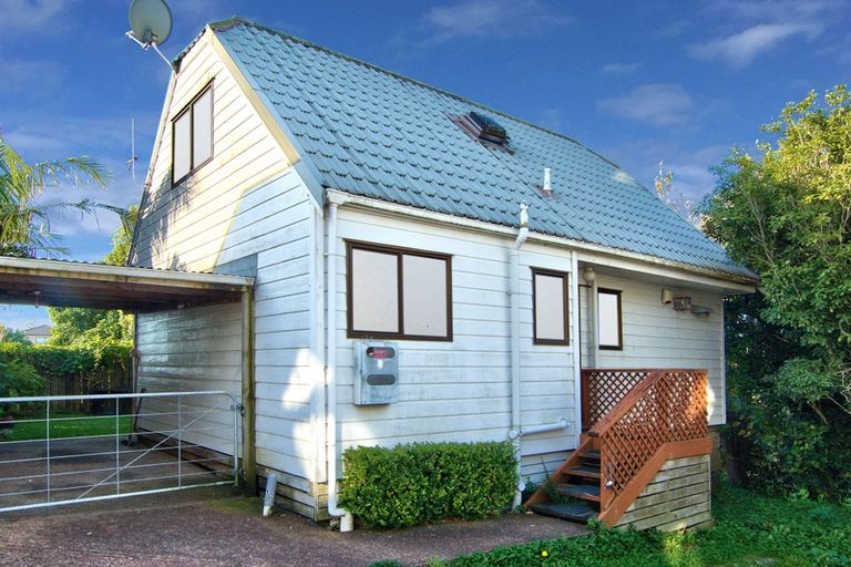 Photo of property in 5/2 Blockhouse Road, Avondale, Auckland, 1026