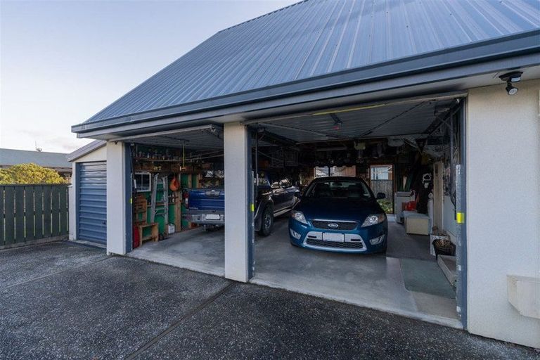 Photo of property in 8 Melland Place, Te Anau, 9600
