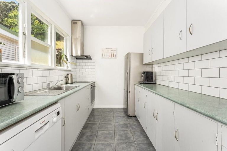 Photo of property in 20 Elphinstone Avenue, Strathmore Park, Wellington, 6022