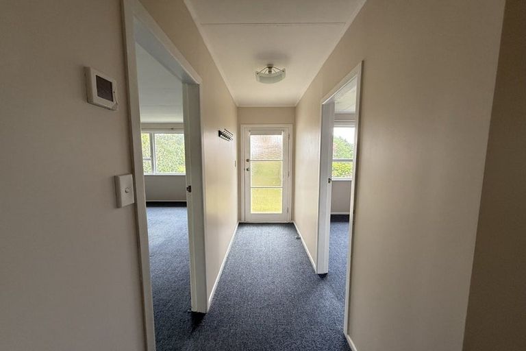 Photo of property in 13 Jane Grove, Paparangi, Wellington, 6037