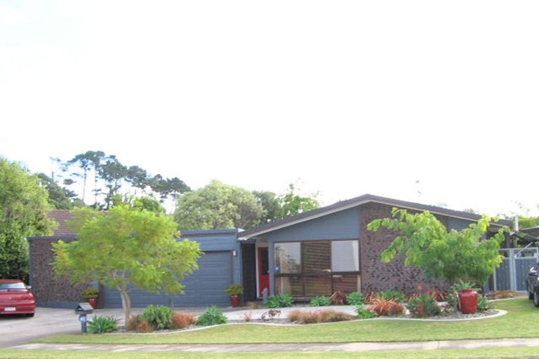 Photo of property in 10 Dianne Louise Drive, Half Moon Bay, Auckland, 2012