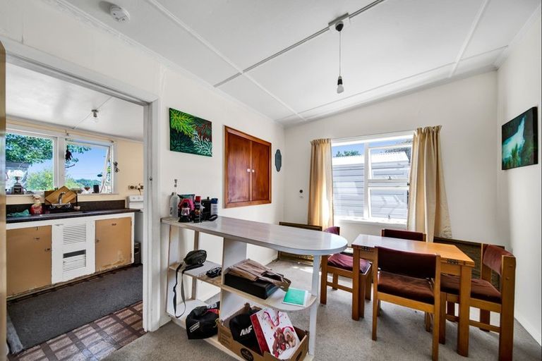 Photo of property in 62 Riemenschneider Street, Manaia, 4612