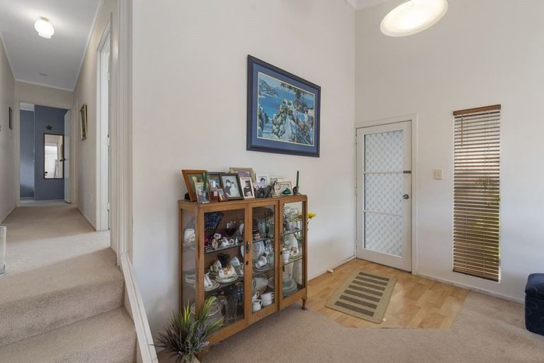 Photo of property in 1/1 Oaktree Avenue, Browns Bay, Auckland, 0630