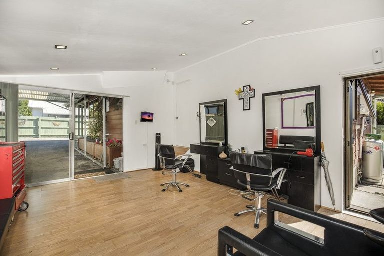 Photo of property in 16 Muirfield Street, Wattle Downs, Auckland, 2103