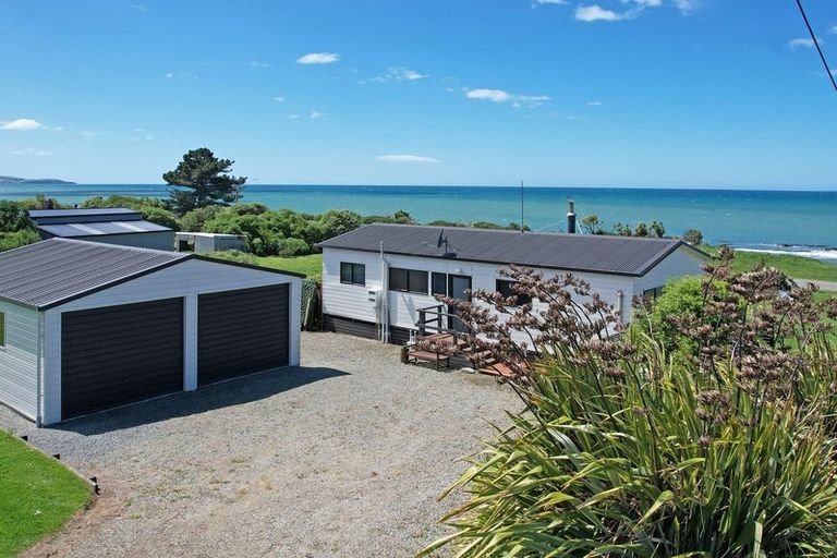 Photo of property in 32 Harbour Terrace, Kakanui, Oamaru, 9495