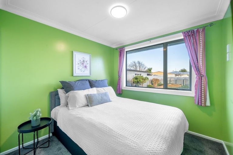 Photo of property in 28 Argyle Street, Kew, Invercargill, 9812