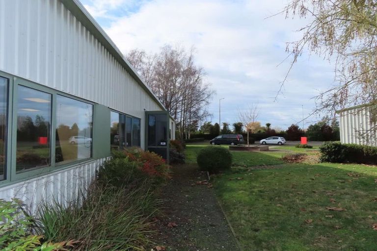 Photo of property in 184 Johns Road, Northwood, Christchurch, 8051