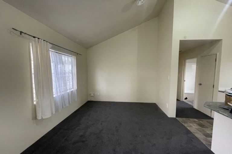 Photo of property in 19 Cottrell Place, Clendon Park, Auckland, 2103