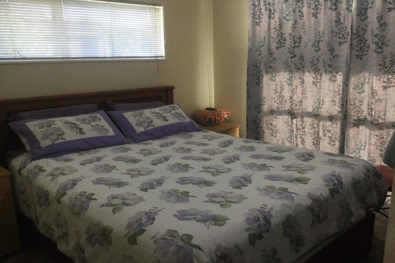 Photo of property in 83 Lynwood Road, New Lynn, Auckland, 0600