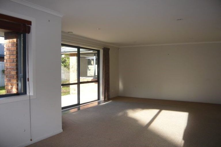 Photo of property in 17 Arundel Place, Nawton, Hamilton, 3200