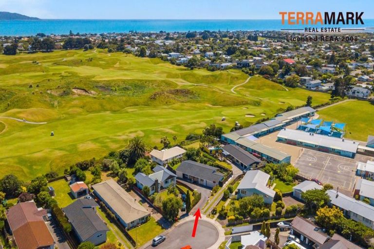 Photo of property in 61a Callender Terrace, Paraparaumu Beach, Paraparaumu, 5032