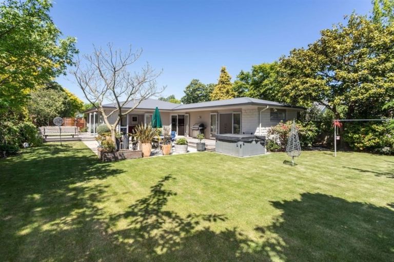 Photo of property in 43 Norwood Street, Beckenham, Christchurch, 8023