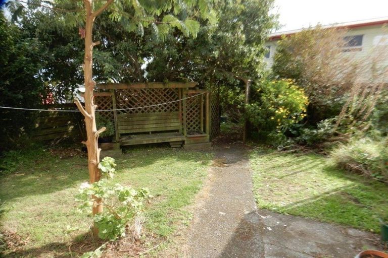 Photo of property in 16 Erin Street, Hawera, 4610
