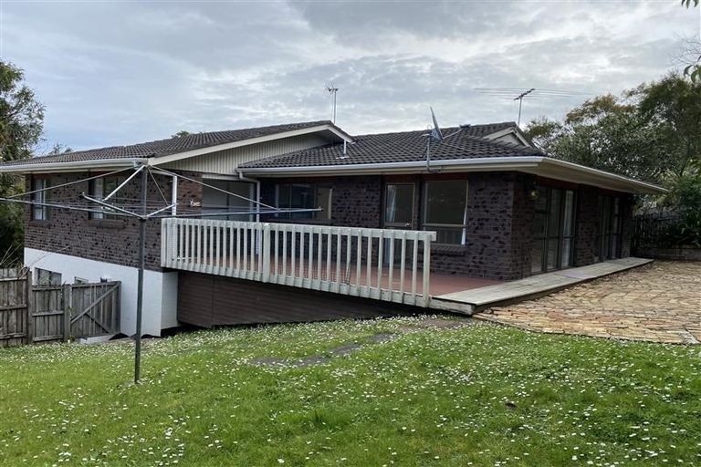 Photo of property in 23 John Downs Drive, Browns Bay, Auckland, 0630
