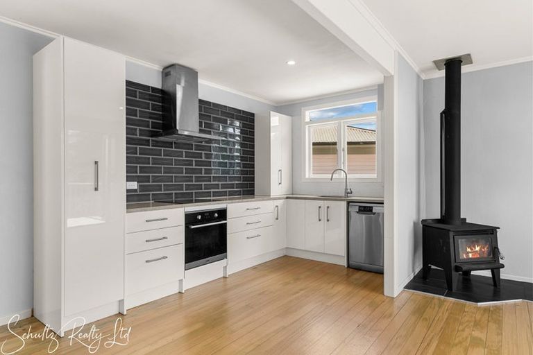 Photo of property in 43 Gorge Road, Maungaturoto, 0520