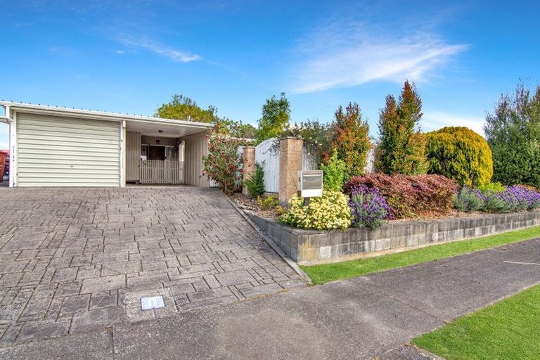 Photo of property in 8 Kimberley Grove, Westbrook, Palmerston North, 4412