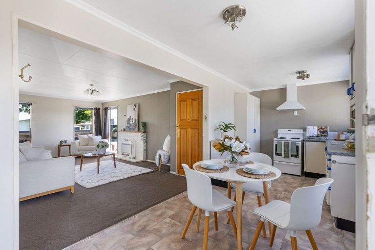 Photo of property in 71 Kaimanawa Street, Kelvin Grove, Palmerston North, 4414