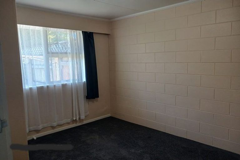 Photo of property in 1a Ruamahanga Crescent, Terrace End, Palmerston North, 4410