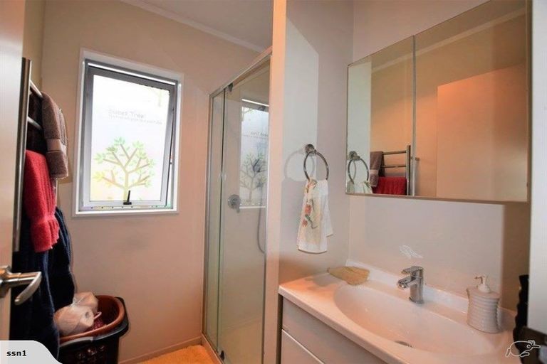 Photo of property in 297 Triangle Road, Massey, Auckland, 0614